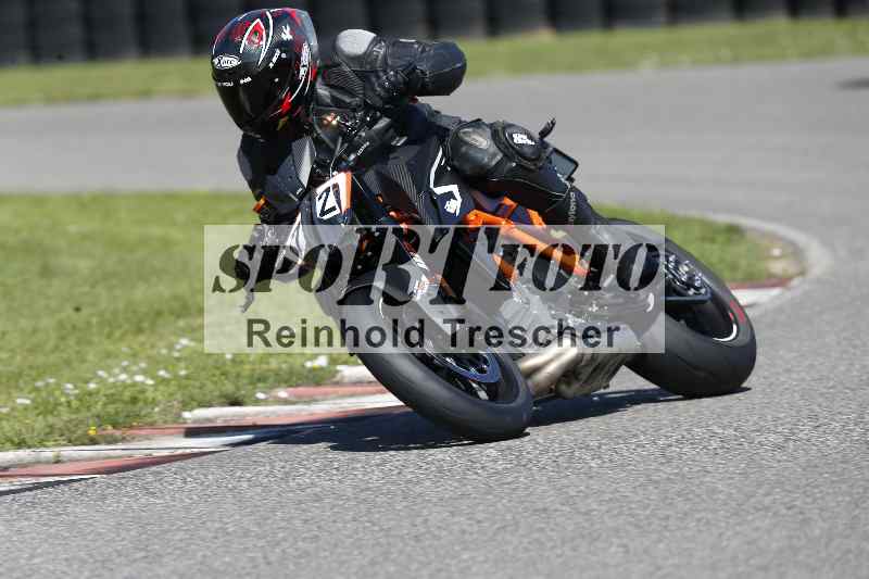 /43 08.08.2025 Discover the Bike ADR/Race 3 rot/72